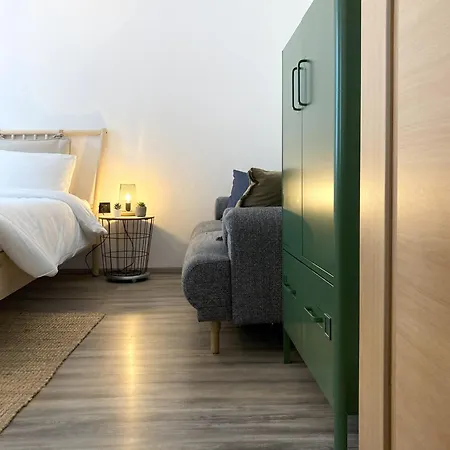 No Name - Via Dell'istria 12 * Trieszt