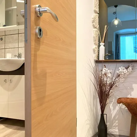 No Name - Via Dell'istria 12